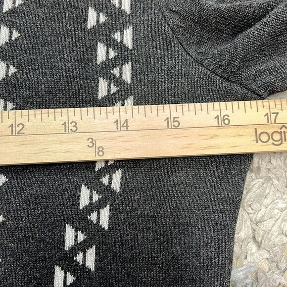 95 Danny & Nicole Grey Sweater Dress Size Small - Picture 6 of 7